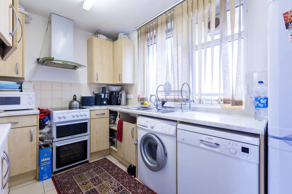 Property photo 3 of 5