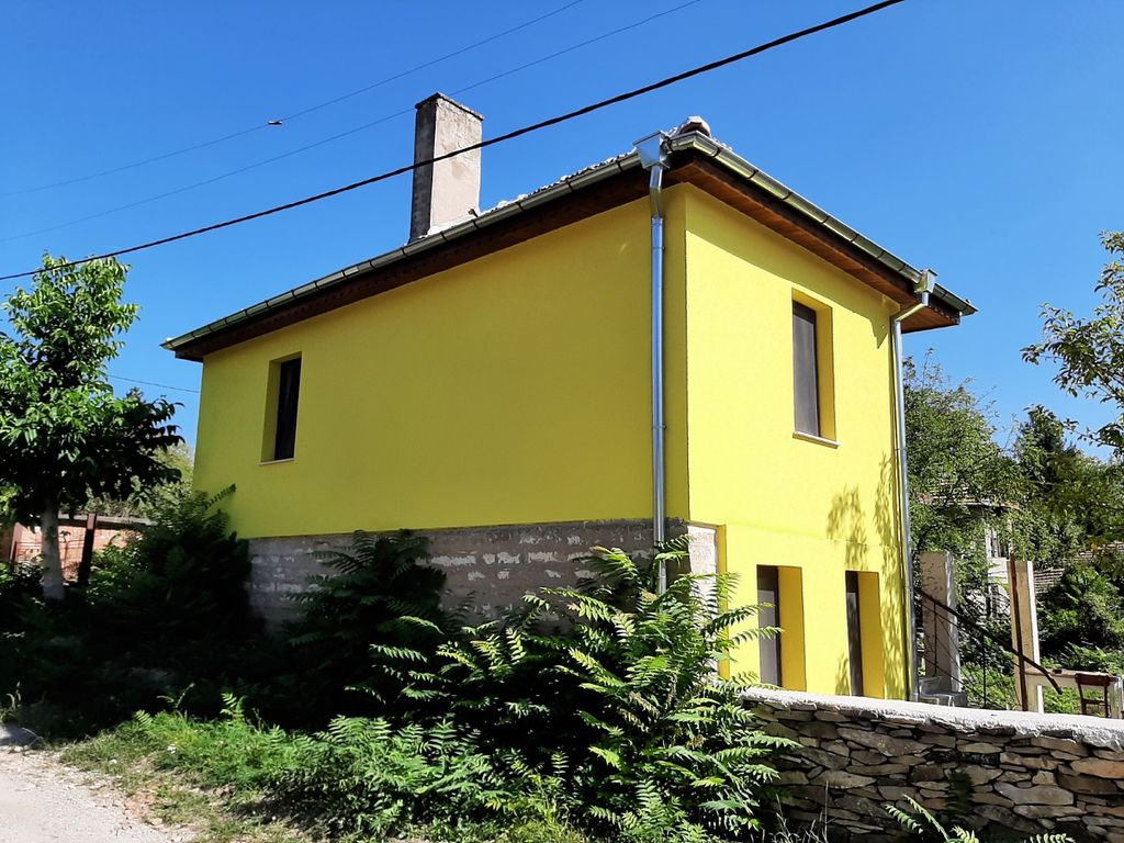 Property photo 3 of 10