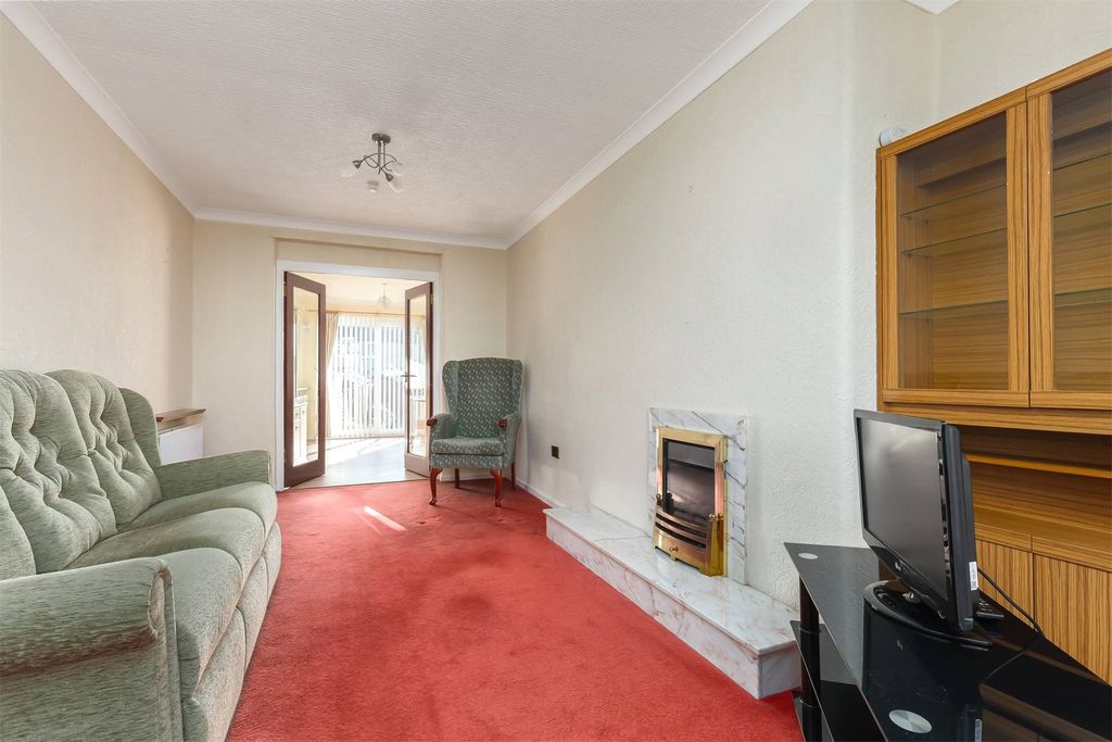 Property photo 2 of 20 Picture No. 16