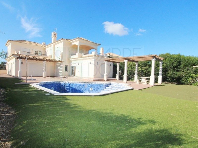 Property photo 3 of 99