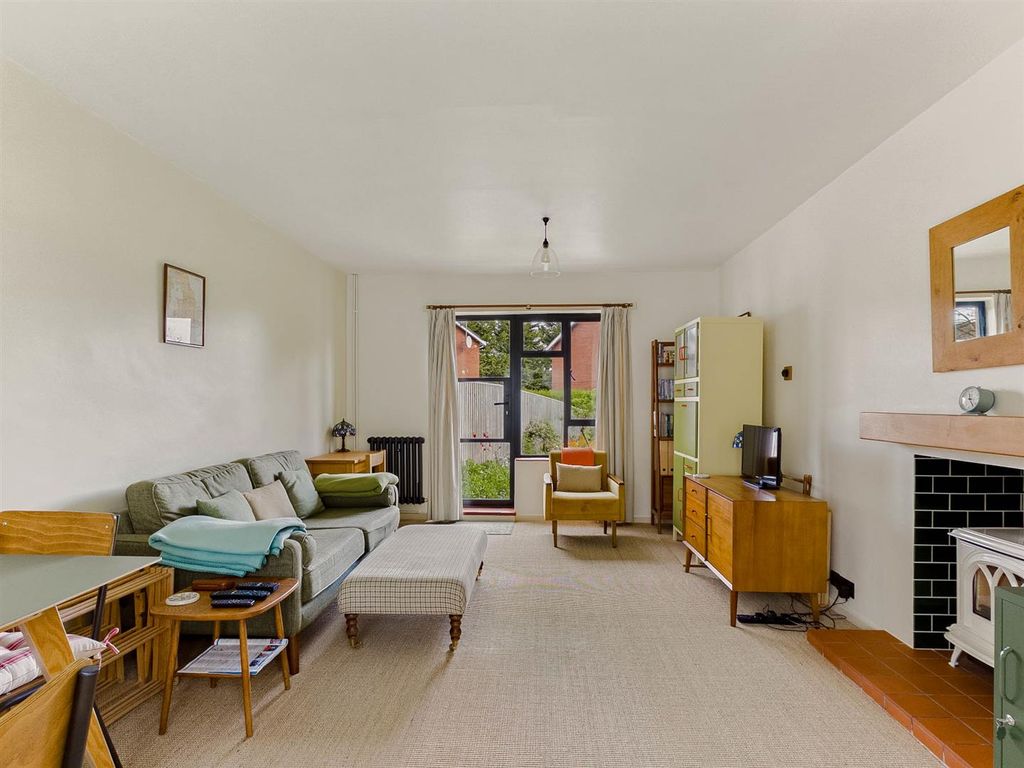 Property photo 3 of 22 Cam03972G0-Pr0331-Still012.Jpg