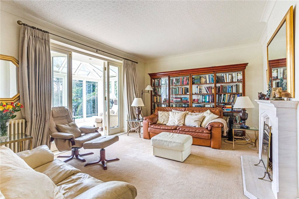 Property photo 2 of 16 Living Room