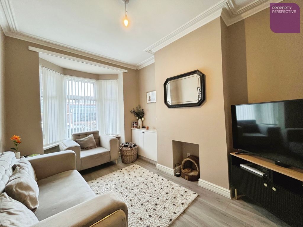 Property photo 2 of 14 Living Room