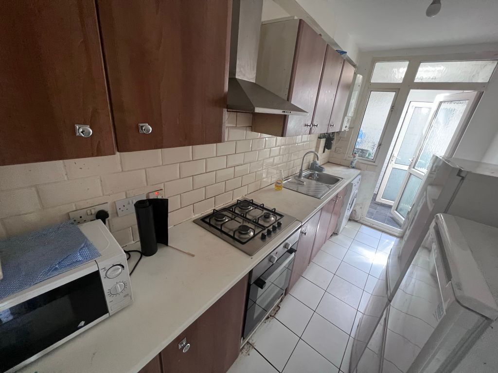 Additional image 6 of 3 bed flat for saleWillow Tree Lane, Hayes UB4