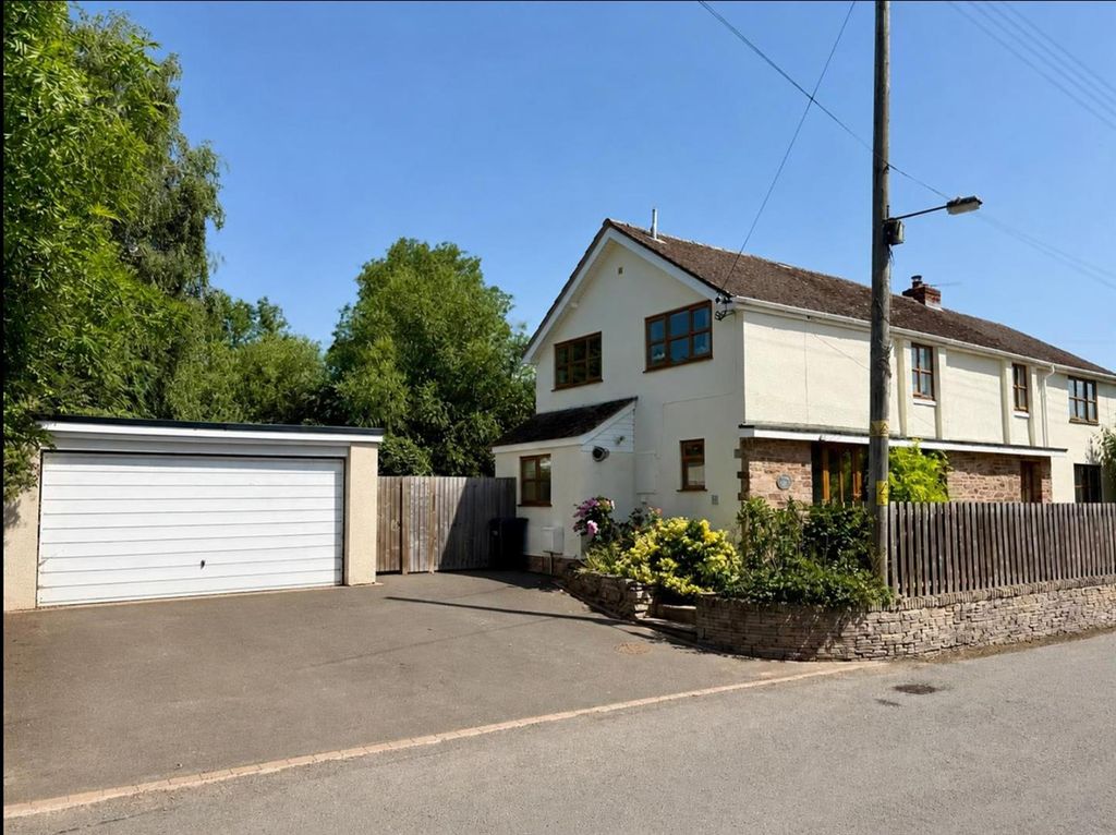 Property photo 1 of 39