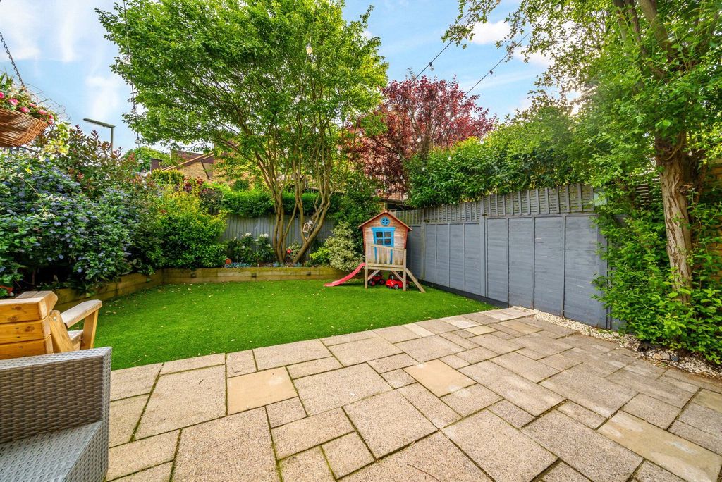 Property photo 2 of 13 Picture No. 11