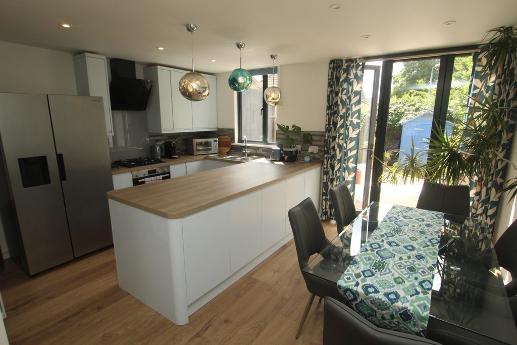 Property photo 3 of 9 Kitchen/Diner