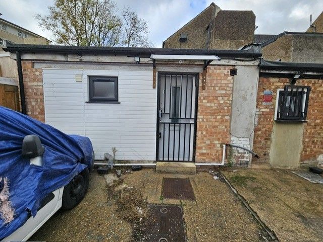 Property photo 1 of 5 1