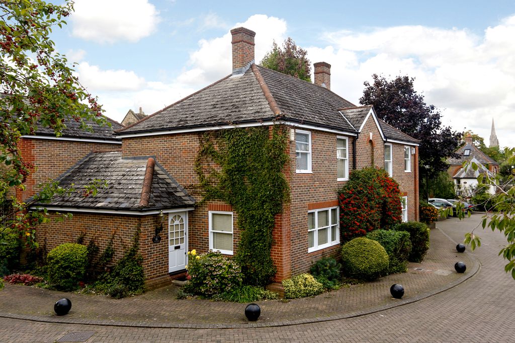 Property photo 1 of 7