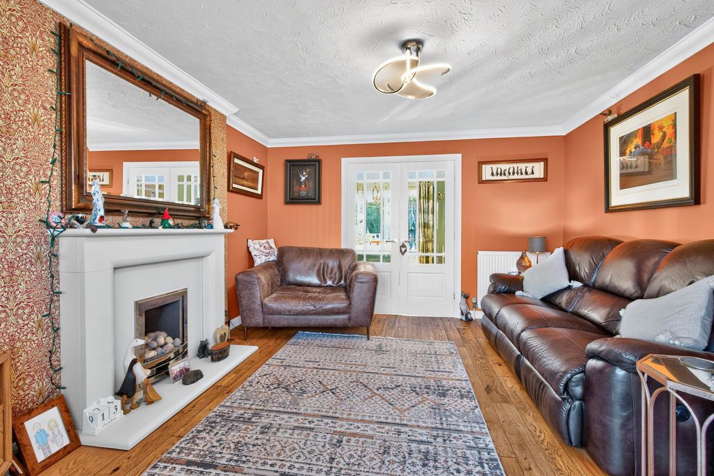 Property photo 2 of 16 Photo 13