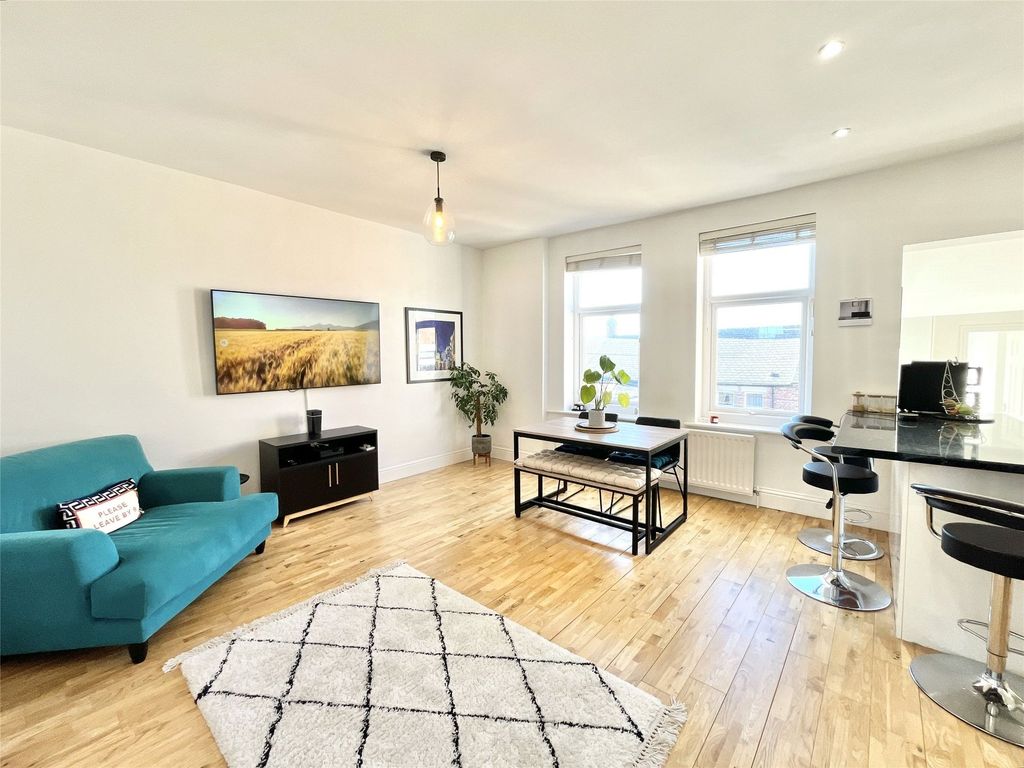 Property photo 1 of 12 Dining Kitchen