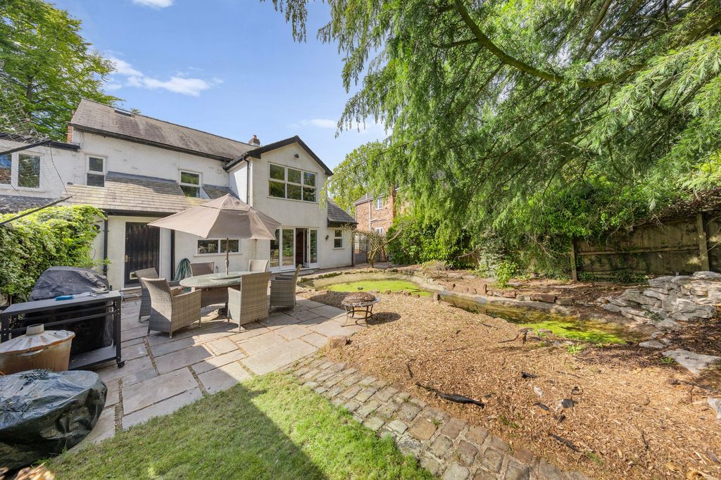 Property photo 1 of 27