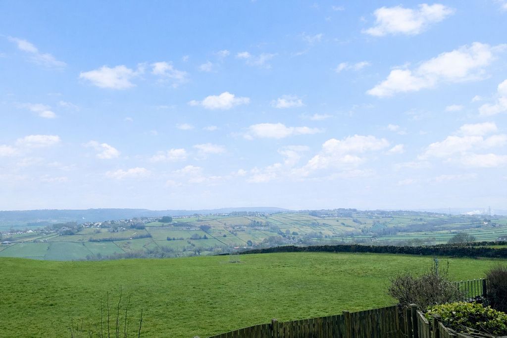 Property photo 2 of 17 View