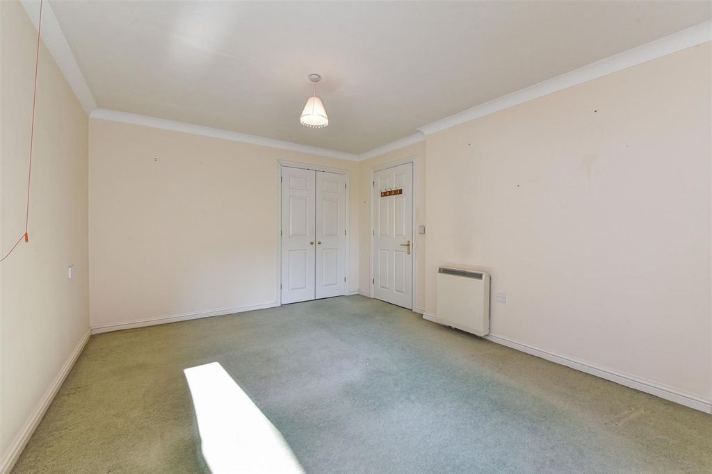 Property photo 3 of 13
