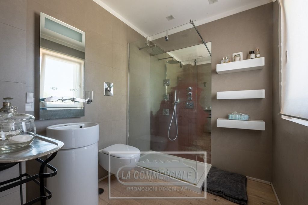 Property photo 2 of 5 <Alttext/>