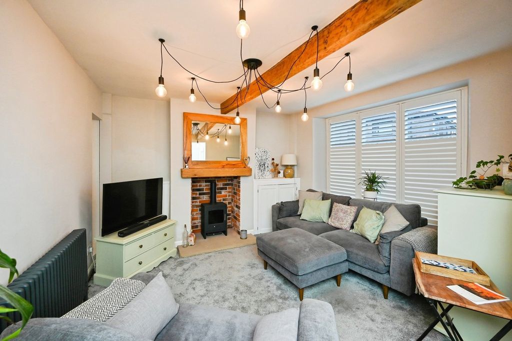 Property photo 2 of 20