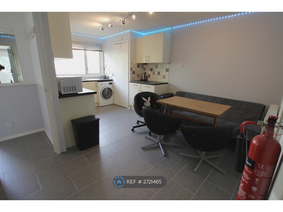 Property photo 2 of 7 Kitchen/Lounge/Diner