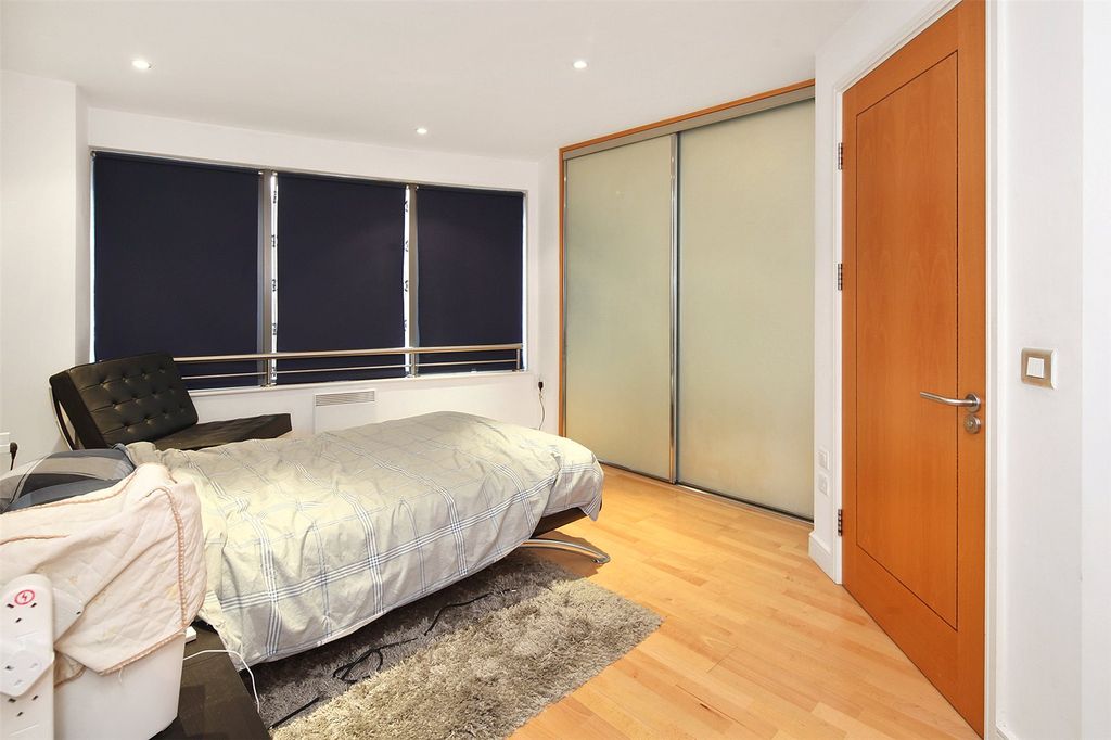 Property photo 3 of 10 Bedroom 2