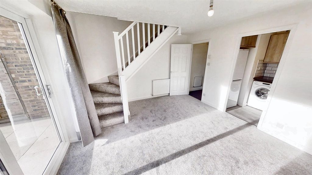 Property photo 3 of 9 Living 1.Jpg