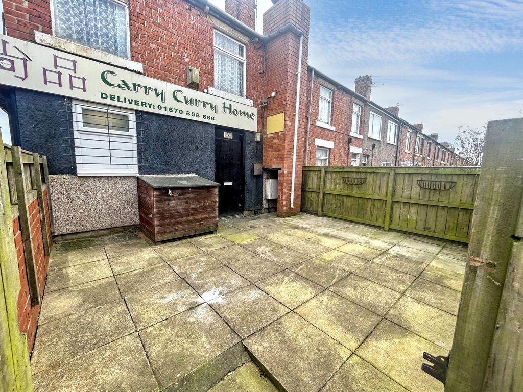 Property photo 3 of 8