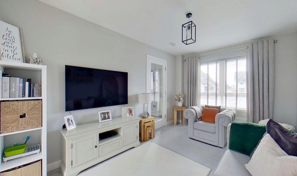 Property photo 3 of 13