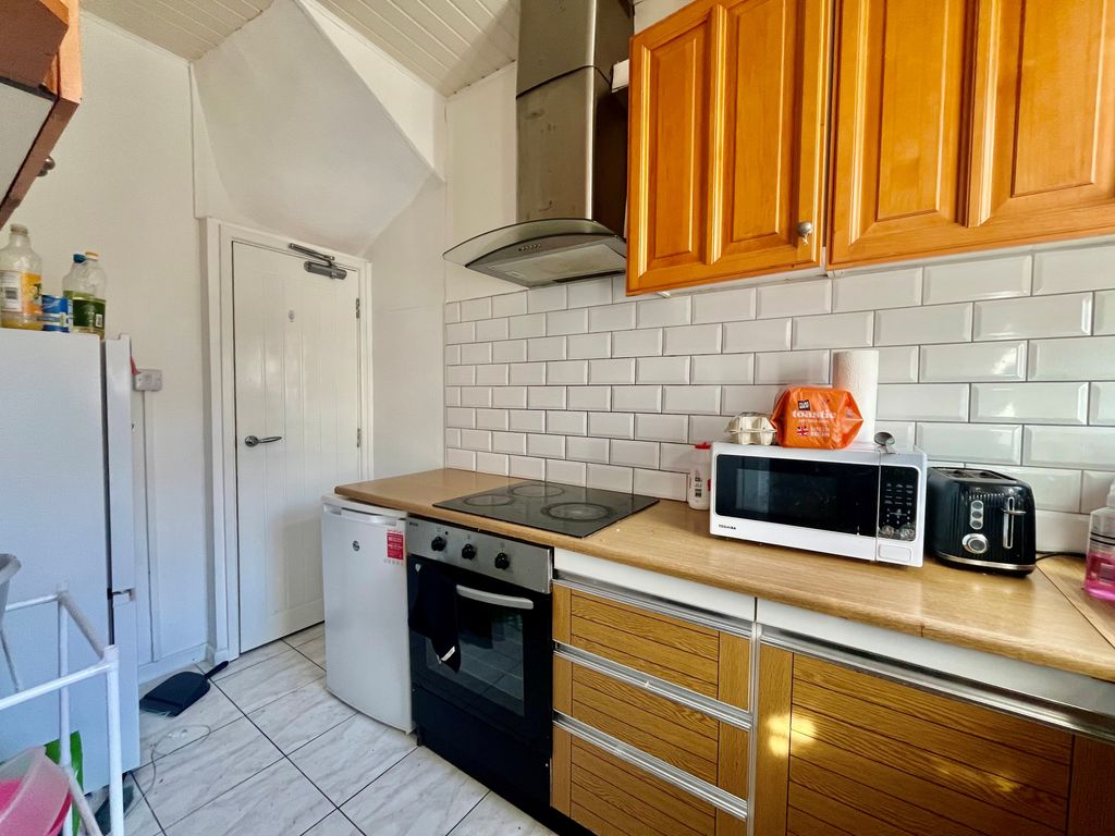 Property photo 3 of 6 Image