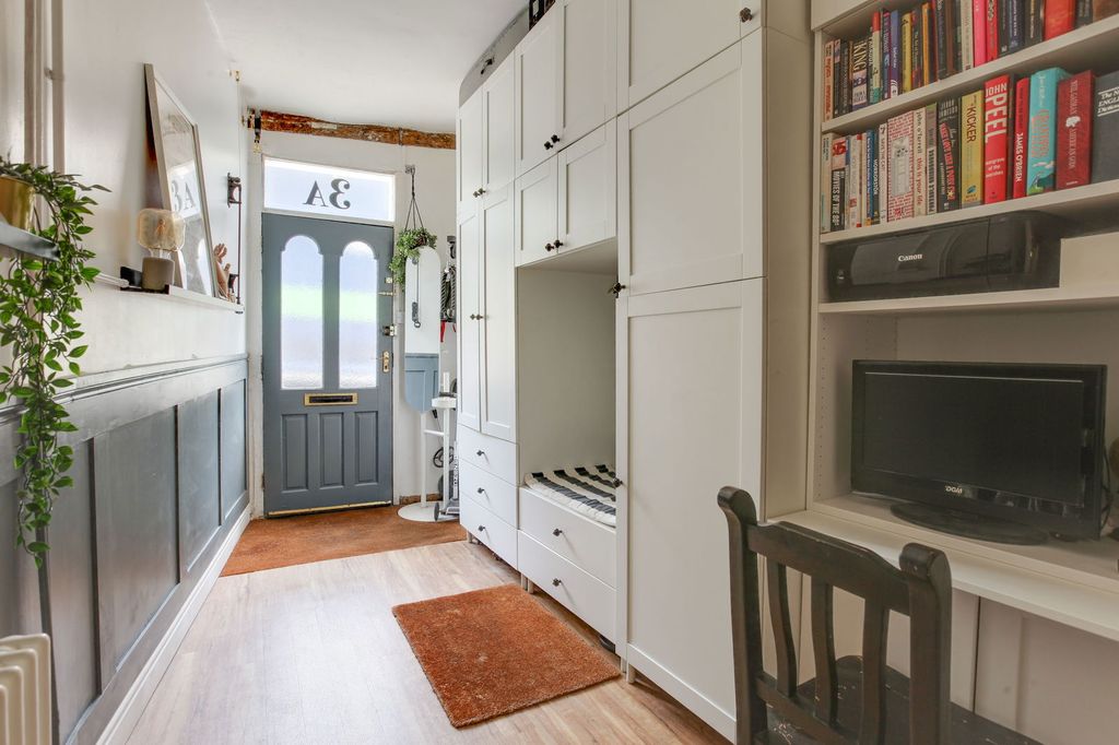 Property photo 1 of 23