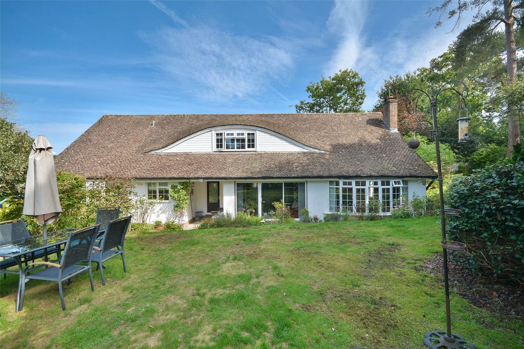 Property photo 1 of 27 Picture No. 32