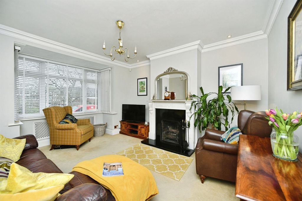 Property photo 3 of 23