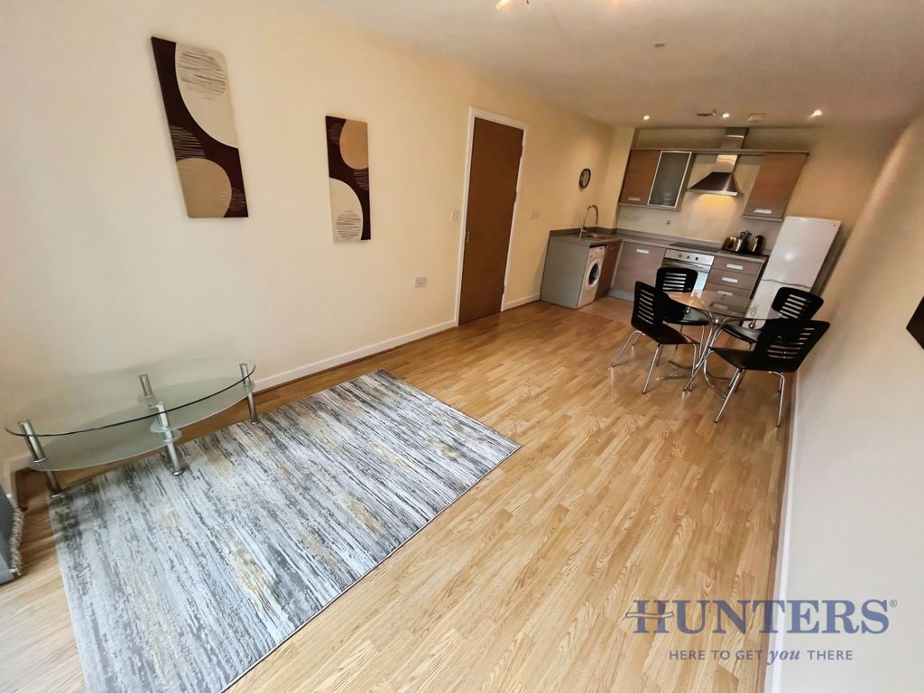 Property photo 2 of 11 Lounge