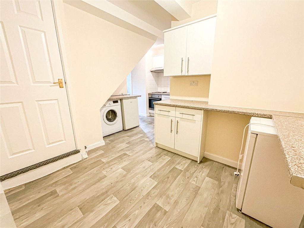 Property photo 2 of 13 Picture No. 10