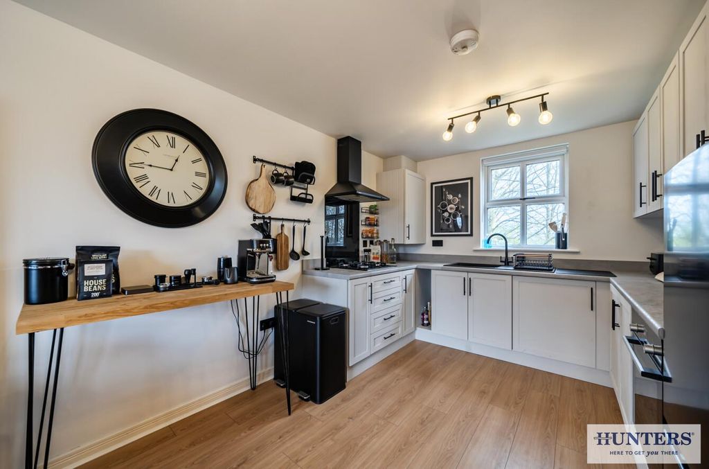 Property photo 3 of 19 2516d661-B31c-40ee-B088-7c705683Bb64.Jpg