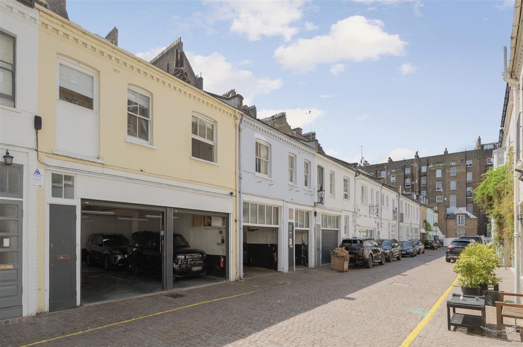 Property photo 1 of 8 Petersham Mews-1.Jpg