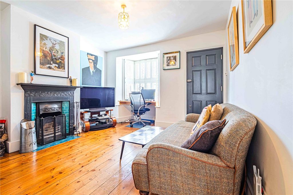 Property photo 3 of 19 Picture No. 25