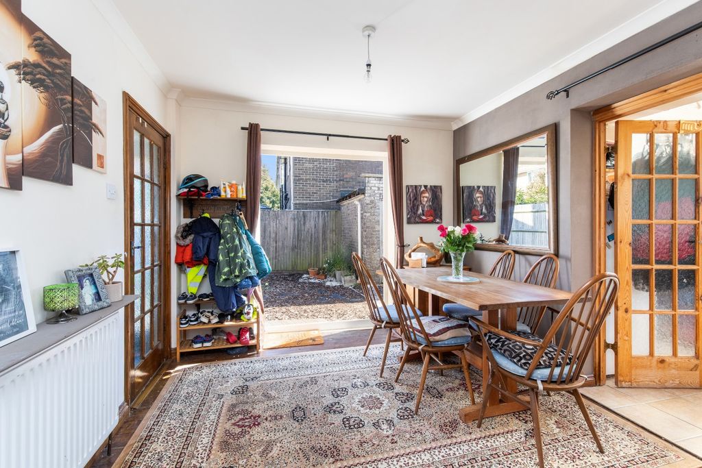 Property photo 3 of 14 4487444