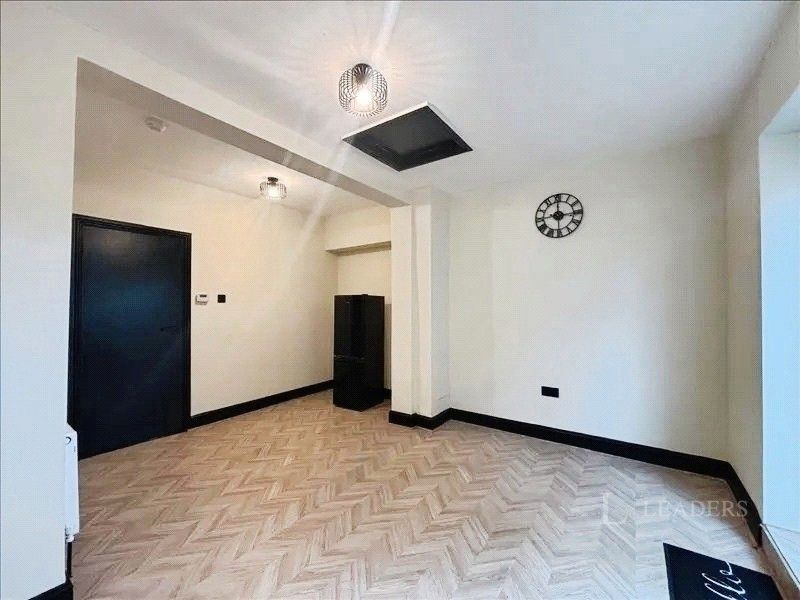 Property photo 3 of 9 3