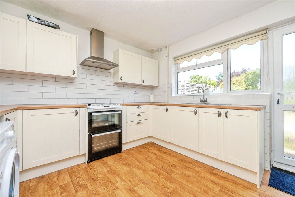 Property photo 2 of 15 Kitchen