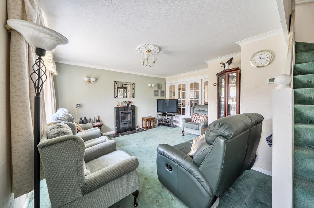 Property photo 2 of 12 Sitting Room
