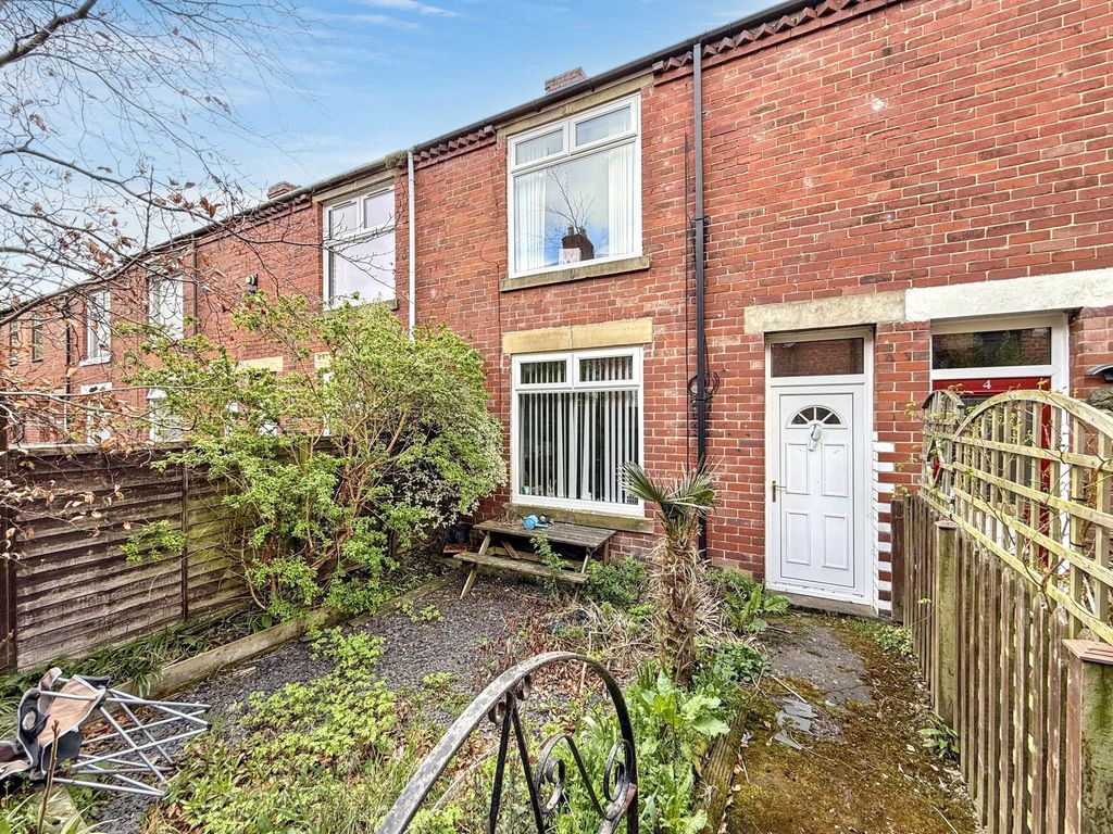 Property photo 1 of 17