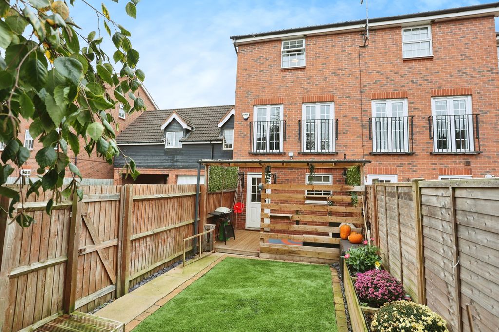 Property photo 1 of 18 Photography