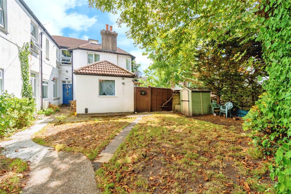 Property photo 2 of 14 Picture No. 21