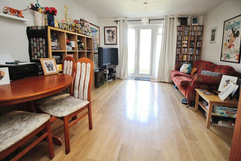 Property photo 3 of 8 Lounge/Dining Room