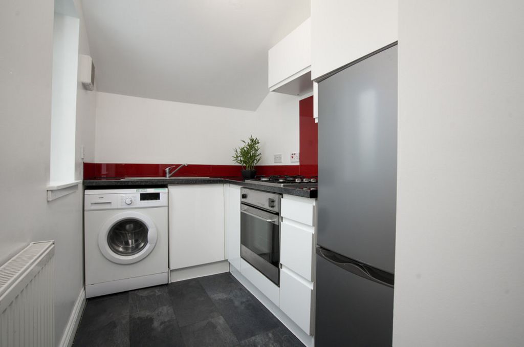Property photo 2 of 6