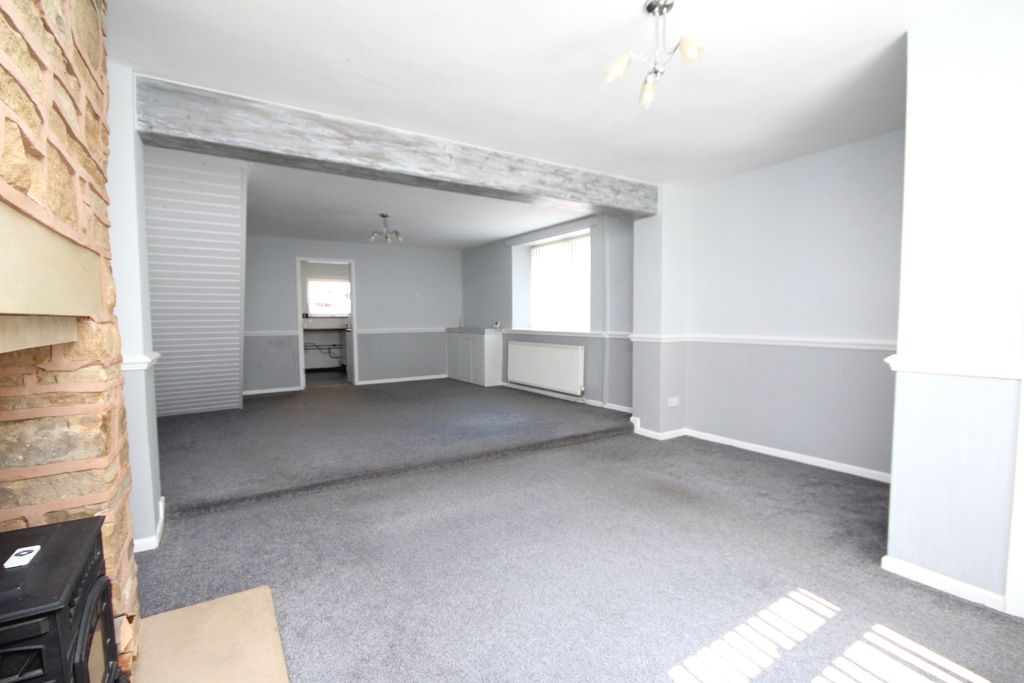 Property photo 2 of 11 Photo