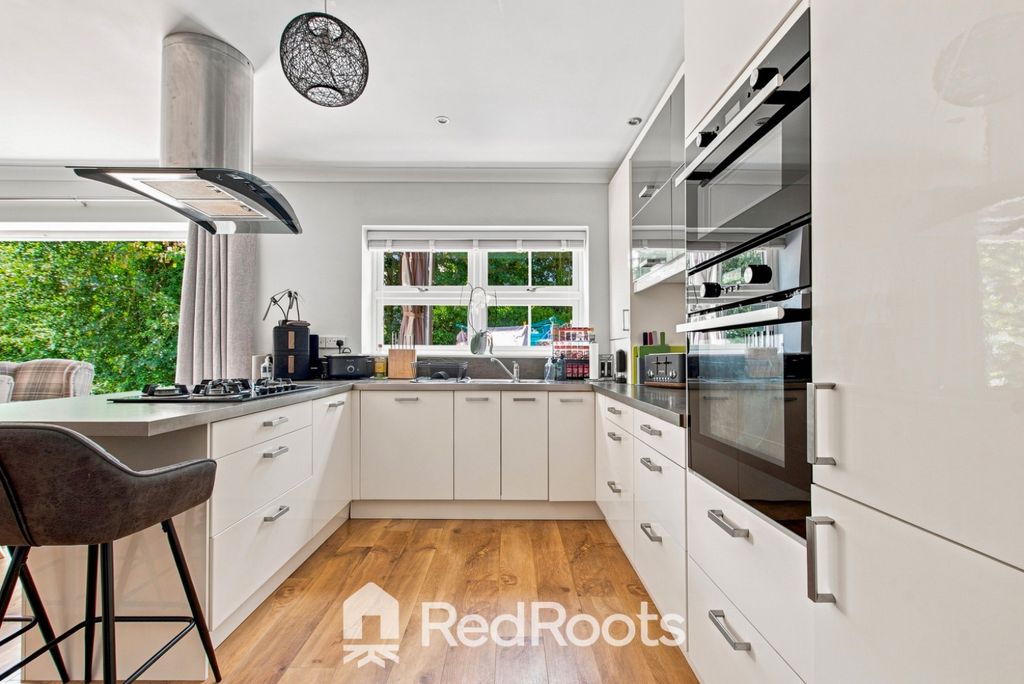 Property photo 3 of 43 5332194
