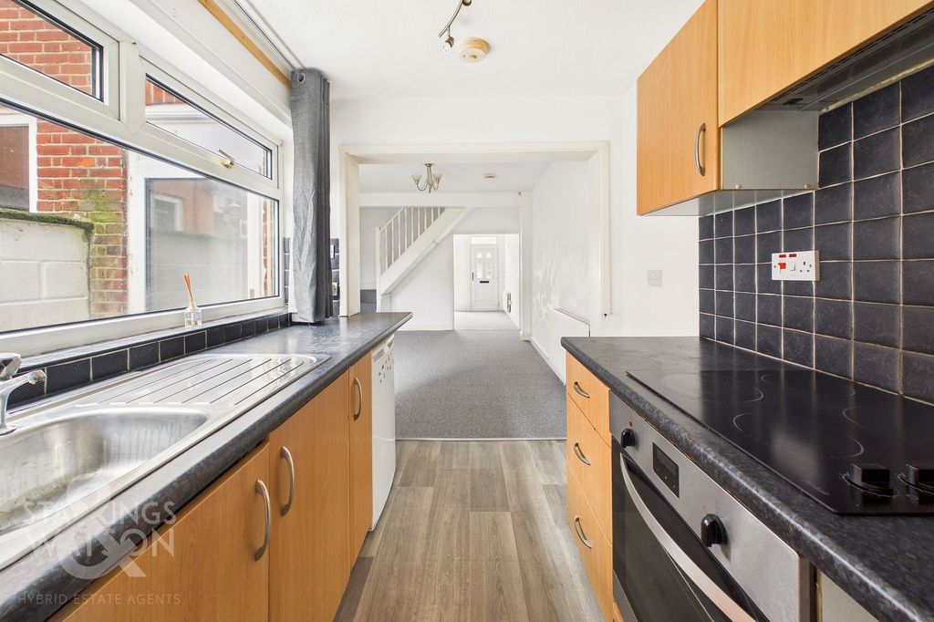 Property photo 3 of 18