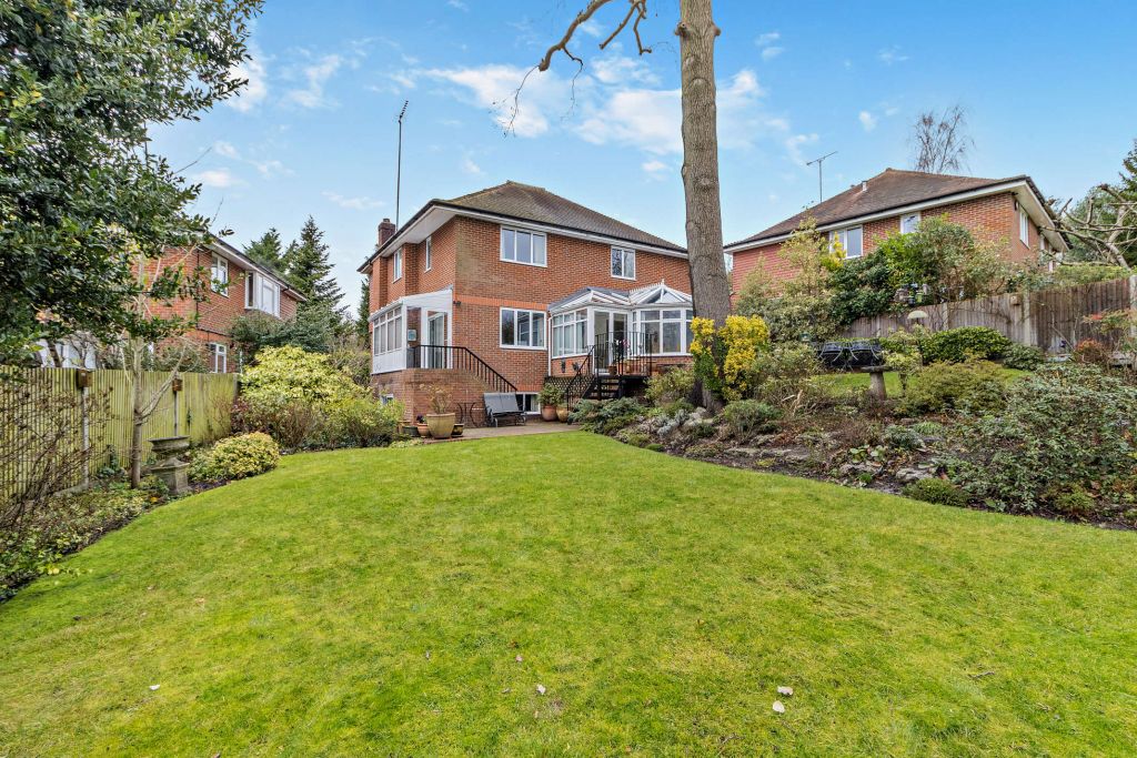 Property photo 2 of 13