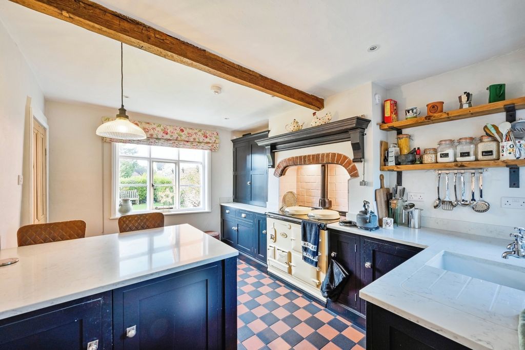 Property photo 2 of 12 Breakfast Kitchen