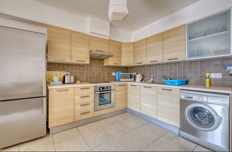 Property photo 2 of 14 Kitchen