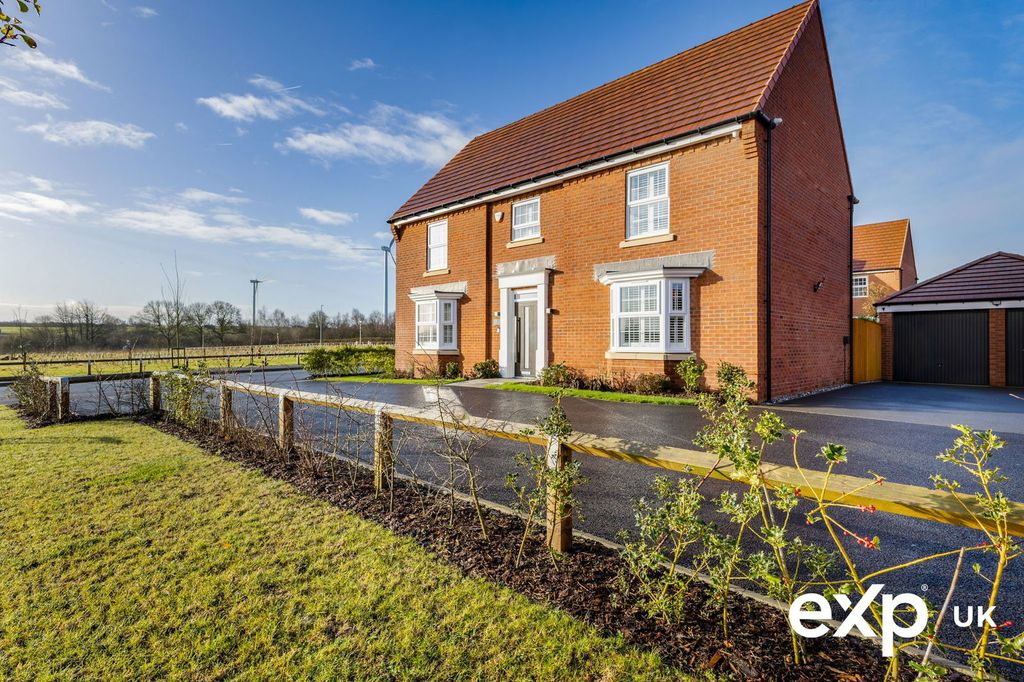 Property photo 1 of 36